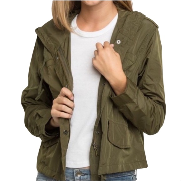 Brandy Melville Jackets & Blazers - Brandy Melville Army Green Jacket